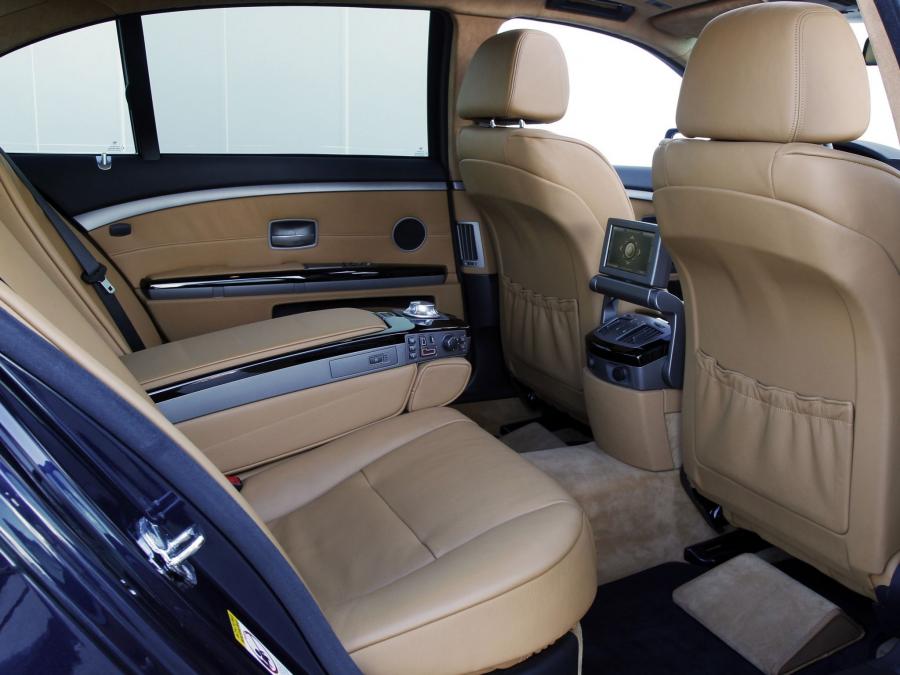  BMW 760Li 2003 года  (фото 12 из 16)